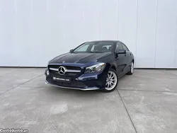 Azul Usado 2018 Mercedes CLA180 Urban Sedan | € 21.980 (Caro)