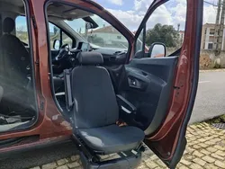 Usado 2019 Peugeot Rifter GT-line Monovolume | € 30.000