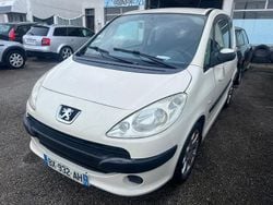 Usado 2008 Peugeot 1007 Citadino | € 2.500