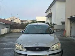 Usado 2001 Ford Mondeo Ghia Sedan | € 1.750 (Bom preço)