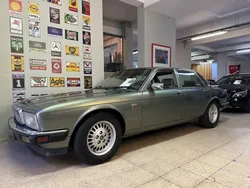 Verde escuro Usado 1990 Jaguar XJ Sedan | € 14.500