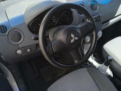 Usado 2004 Mitsubishi Colt Sedan | € 2.500