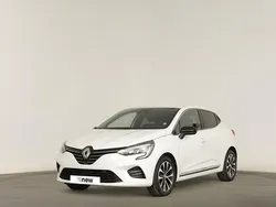 Branco glaciar Usado 2023 Renault Clio V Techno Citadino | € 17.690 (Preço justo)