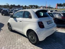 Branco Usado 2022 Fiat 500e Citadino | € 18.900 (Preço justo)