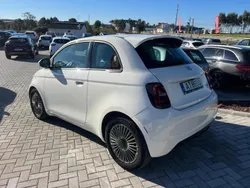 Branco Usado 2022 Fiat 500e Citadino | € 18.900 (Preço justo)