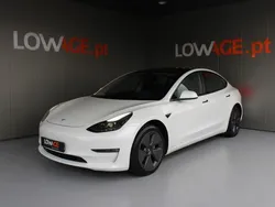 Branco Usado 2021 Tesla Model 3 Standard Range Plus Sedan | € 28.900 (Preço justo)