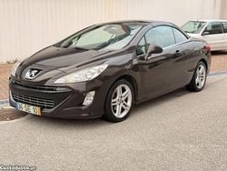 Castanho Usado 2010 Peugeot 308 Coupé | € 5.500
