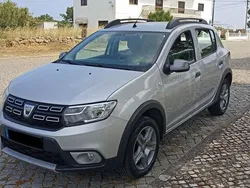 Cinza Usado 2018 Dacia Sandero Ambiance Citadino | € 5.950