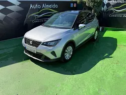Cinza Usado 2022 Seat Arona Style SUV | € 17.900 (Preço justo)
