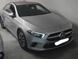 Cinzento Usado 2021 Mercedes A180 | € 27.500 (Bom preço)