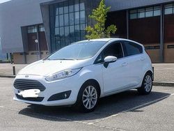 Usado 2016 Ford Fiesta Titanium Citadino | € 9.850 (Preço justo)