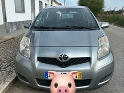 Usado 2010 Toyota Yaris Sedan | € 6.600