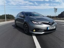 Usado 2016 Toyota Auris Sedan | € 12.000
