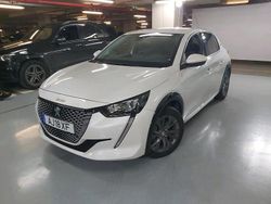 Branco Usado 2021 Peugeot e-208 Citadino | € 18.490 (Preço justo)