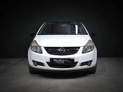 Branco Usado 2010 Opel Corsa Citadino | € 6.950 (Preço justo)