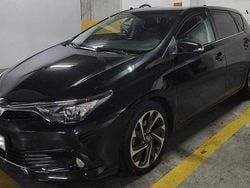 Usado 2016 Toyota Auris Comfort Sedan | € 13.000