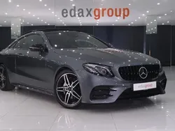 Cinza Usado 2018 Mercedes E220 AMG line Coupé | € 41.990 (Preço justo)