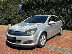 Usado 2005 Opel Astra GTC Coupé | € 2.990