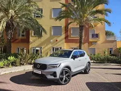 Cinzento Usado 2023 Volvo XC40 Plus SUV | € 37.980 (Preço justo)