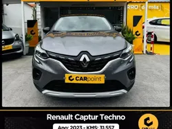 Cinzento Usado 2023 Renault Captur Techno SUV | € 22.900 (Preço elevado)