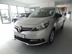 Cinzento Usado 2016 Renault Scénic III Monovolume | € 13.900 (Preço elevado)