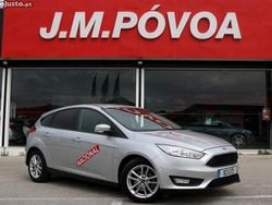 Cinza Usado 2018 Ford Focus Titanium Citadino | € 13.990 (Preço justo)