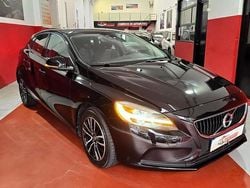 Preto Usado 2019 Volvo V40 Momentum Carrinha | € 15.750 (Preço justo)