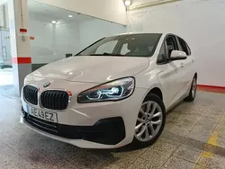 Branco Usado 2020 BMW 225 Active Tourer Advantage Monovolume | € 23.990 (Preço elevado)