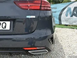Cinza Usado 2020 Kia Ceed Sportswagon Carrinha | € 17.950