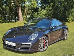 Preto Usado 2017 Porsche 911 Carrera 4S Coupé | € 118.000