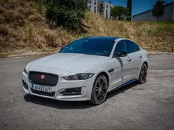Branco Usado 2018 Jaguar XE Sedan | € 23.500 (Preço elevado)