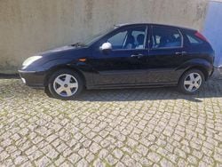 Usado 2004 Ford Focus Sedan | € 1.200 (Bom preço)