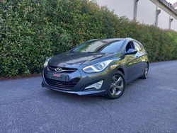 Cinzento (metalizado) Usado 2013 Hyundai i40 Comfort Carrinha | € 10.950