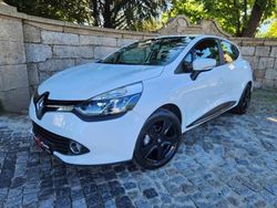 Branco Usado 2014 Renault Clio IV Expression | € 10.990 (Caro)