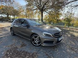 Castanho Usado 2014 Mercedes A160 AMG line | € 14.990 (Preço justo)