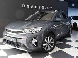 Cinzento Usado 2023 Kia Stonic SUV | € 17.990 (Preço justo)
