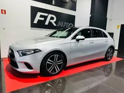 Cinzento Usado 2018 Mercedes A180 | € 22.999 (Preço justo)