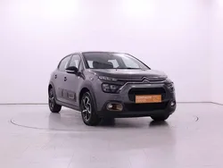 Cinzento Usado 2023 Citroën C3 PureTech Citadino | € 14.290 (Preço justo)