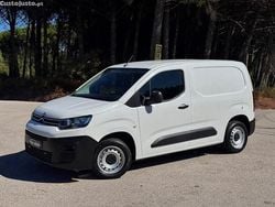 Branco Usado 2022 Citroën Berlingo Feel Monovolume | € 15.250 (Preço justo)