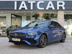 Azul Usado 2023 Mercedes A250 AMG line Sedan | € 38.900 (Preço justo)
