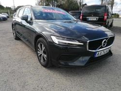 Cinza Usado 2020 Volvo V60 Momentum Carrinha | € 23.900 (Preço justo)