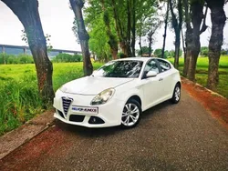 Branco Usado 2011 Alfa Romeo Giulietta Distinctive Citadino | € 9.500 (Preço justo)