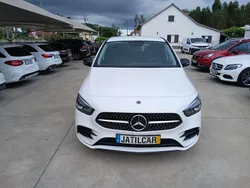 Branco Usado 2021 Mercedes B250 AMG line Monovolume | € 28.700