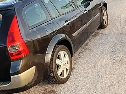 Usado 2005 Renault Mégane II Sedan | € 1.750 (Bom preço)