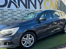 Cinzento Usado 2017 Renault Mégane GrandTour Carrinha | € 13.650 (Caro)