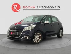 Preto Usado 2017 Peugeot 208 Style Citadino | € 9.499 (Preço justo)