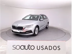 Cinzento claro metalizado Usado 2022 Skoda Octavia Ambition Carrinha | € 25.990 (Super Preço)