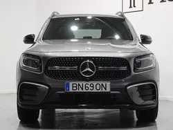 Cinza Usado 2024 Mercedes GLB180 AMG line SUV | € 49.900 (Preço elevado)