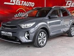 Cinza Usado 2022 Kia Stonic SUV | € 16.800 (Preço justo)