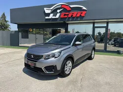 Cinza Usado 2019 Peugeot 5008 Active Monovolume | € 18.850 (Preço justo)